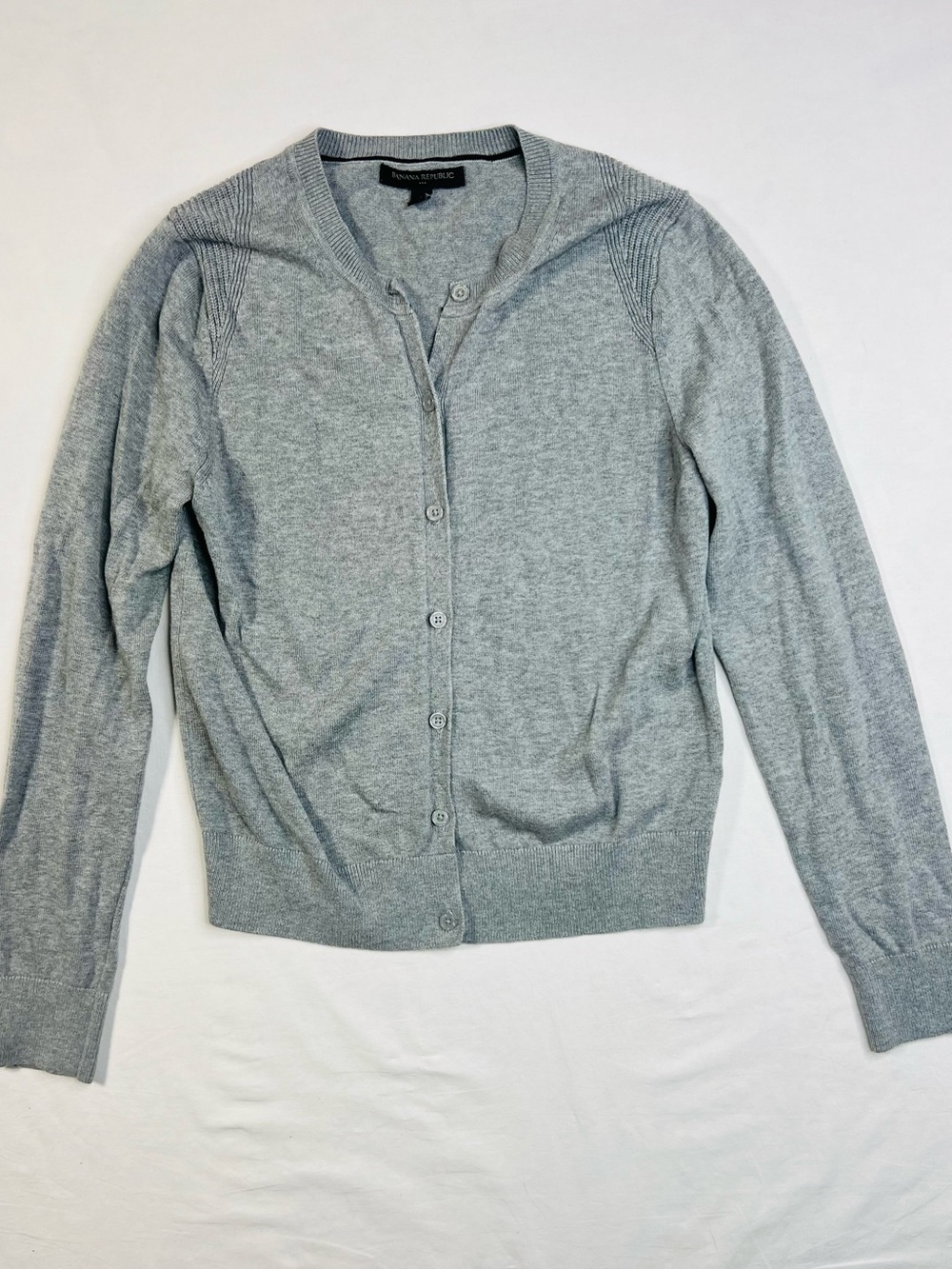 Banana Republic Women’s Fitted Solid Grey Button Up Cardigan